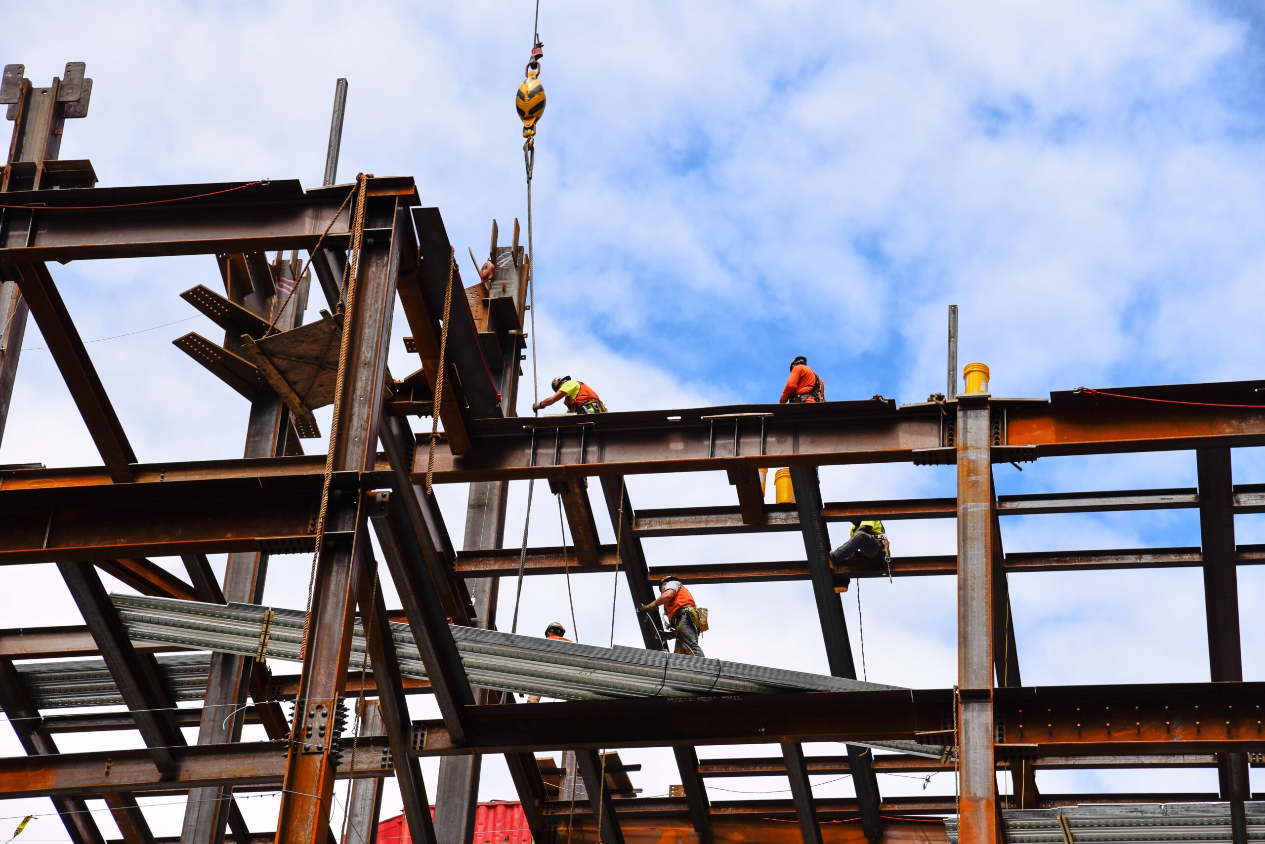 estimate steel erection labor rates